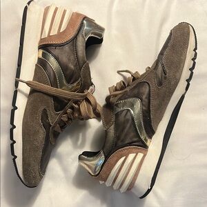 VOILE BLANCHE WOME’S PRE OWNED JULIA POWER SNEAKERS.